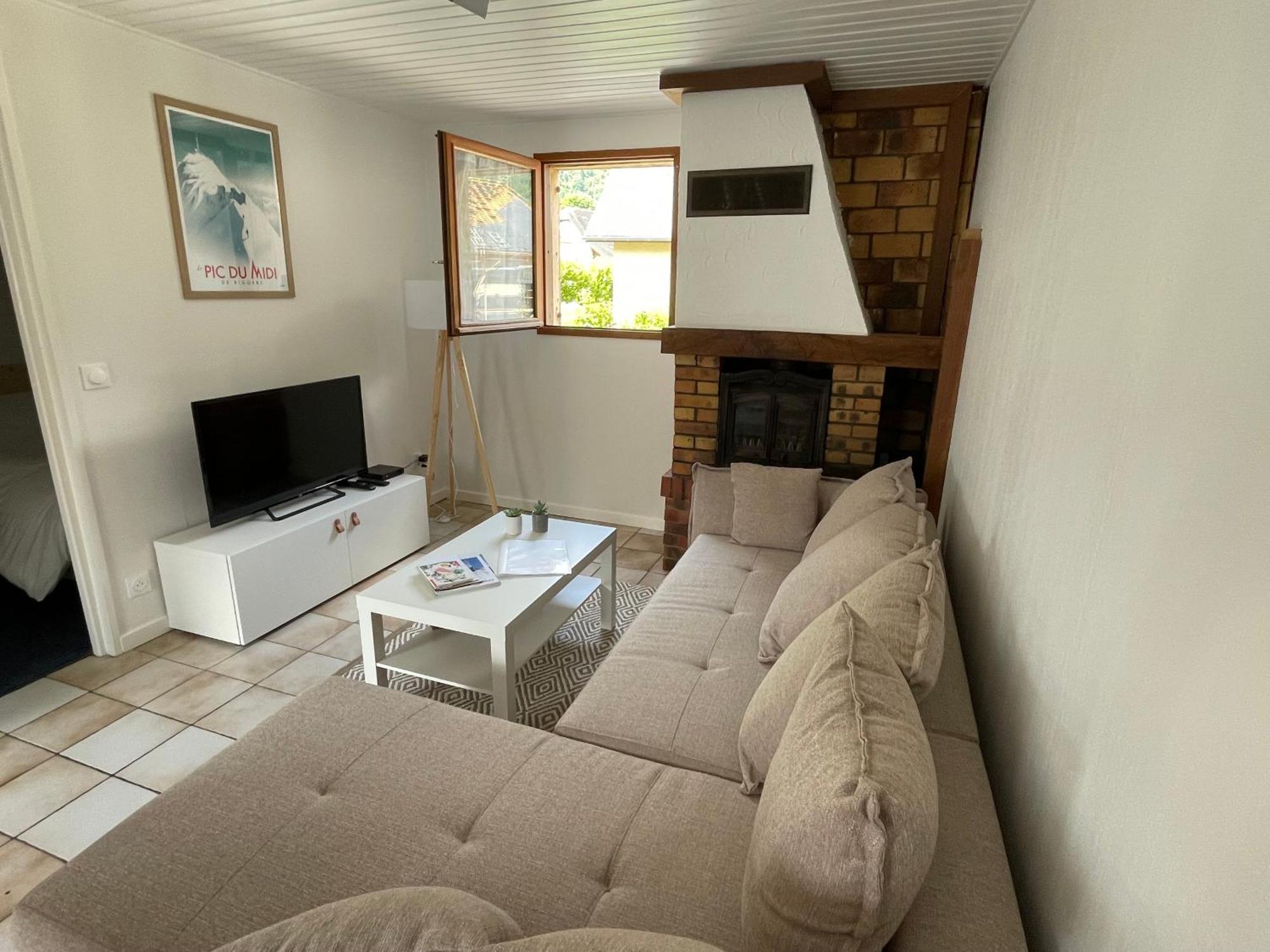 Appartement Cocoon Avec Jardin Et Vue Montagne ลารองส์ ภายนอก รูปภาพ